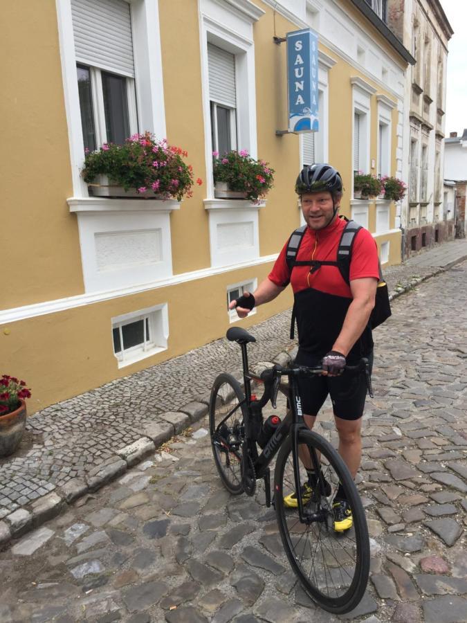 Pension & Sauna Am Lorenz Calbe Luaran gambar